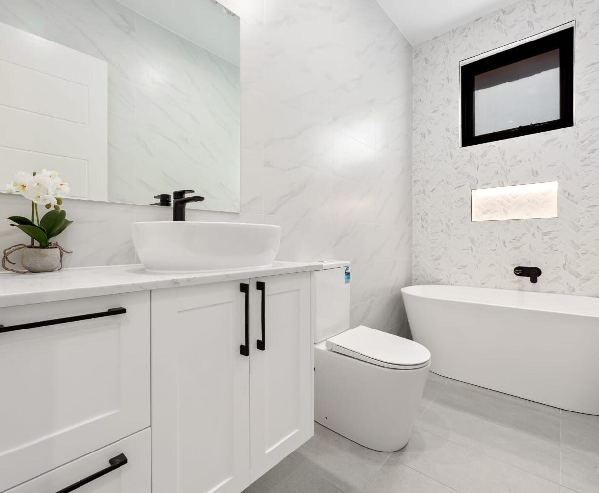 residential bath plumbing - image by dan-smedley